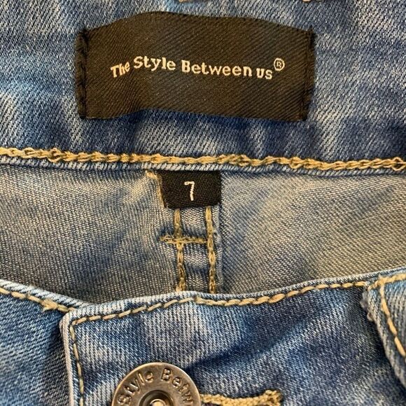 The Style Between Us Skinny Distressed Beaded Jean - Picture 5 of 7